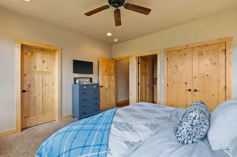 Bedroom - 220 Bluebunch Ct, Bigfork, MT 59911 photo 2 of 4