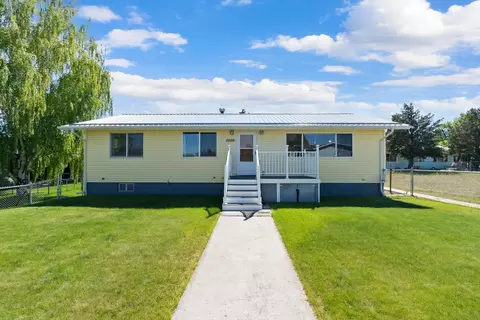 1005 Clark St, Deer Lodge, MT 59722