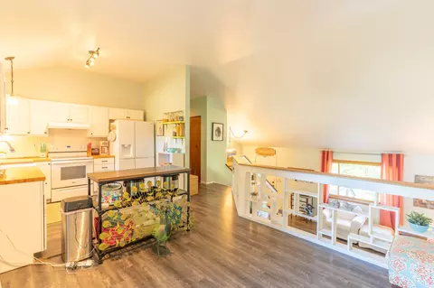 Kitchen - 130 Alpine Dr, Bigfork, MT 59911 photo 2 of 5