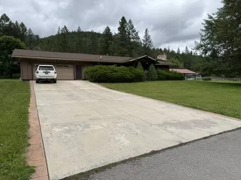 939 Greers Ferry Rd, Libby, MT 59923