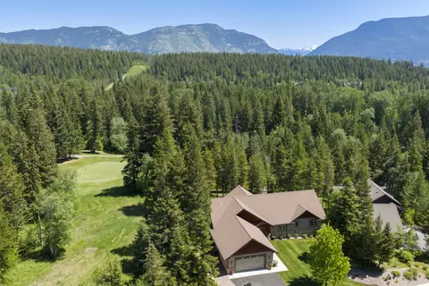 381 Gleneagles Trl, Columbia Falls, MT 59912