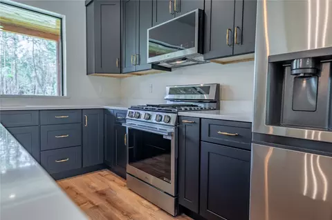 Kitchen - 312 Lodge Pole Way, Libby, MT 59923 photo 3 of 4