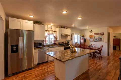 Kitchen - 325 E Lynch St, Plains, MT 59859 photo 1 of 4