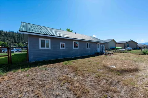 Exterior - 325 E Lynch St, Plains, MT 59859 photo 4 of 6