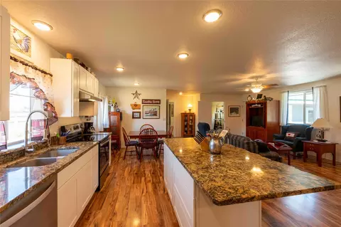 Kitchen - 325 E Lynch St, Plains, MT 59859 photo 3 of 4