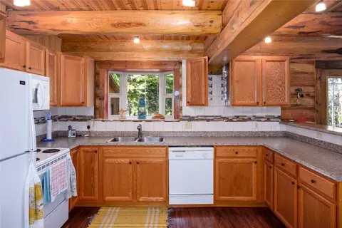 Kitchen - 29 Northshore Dr, Troy, MT 59935 photo 2 of 2