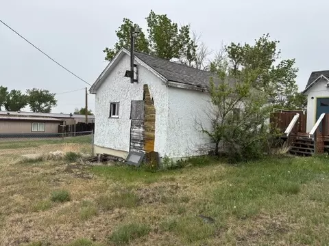 Exterior - 415 3rd St S, Sunburst, MT 59482 photo 10 of 11