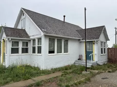 Exterior - 415 3rd St S, Sunburst, MT 59482 photo 6 of 11