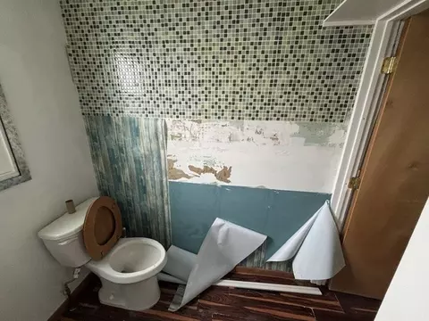 Bath - 415 3rd St S, Sunburst, MT 59482 photo 5 of 7