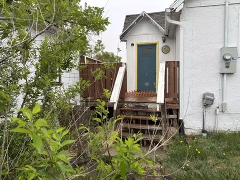 Exterior - 415 3rd St S, Sunburst, MT 59482 photo 2 of 11