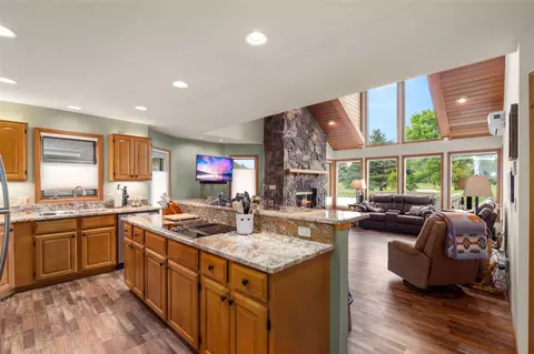 Kitchen - 183 Golf Ter #A, Bigfork, MT 59911 photo 2 of 8