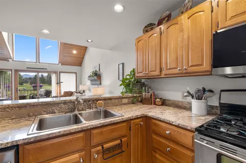 Kitchen - 183 Golf Ter #B, Bigfork, MT 59911 photo 4 of 6