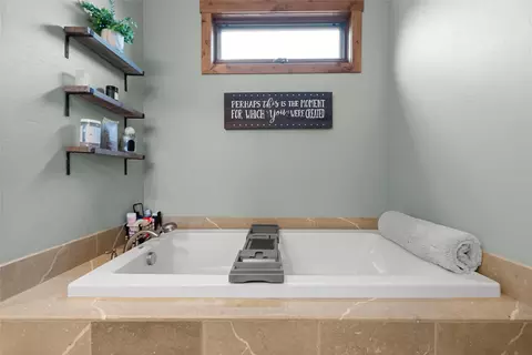 Bath - 67 Double Eagle Ct, Kalispell, MT 59901 photo 3 of 7