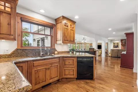 Kitchen - 225 Siderius Ln, Bigfork, MT 59911 photo 4 of 4