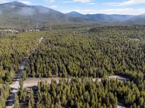 107 E Minnow Ct, Libby, MT 59923