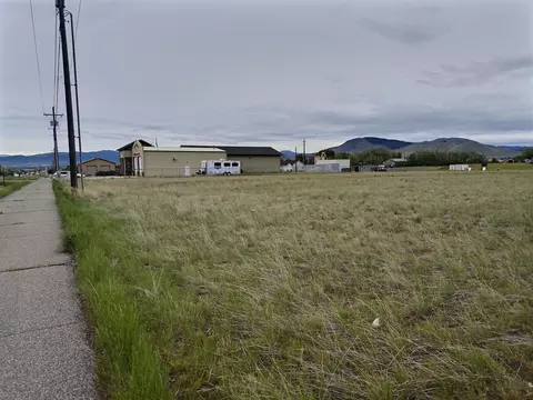 7925 Avocet Dr, Helena, MT 59602