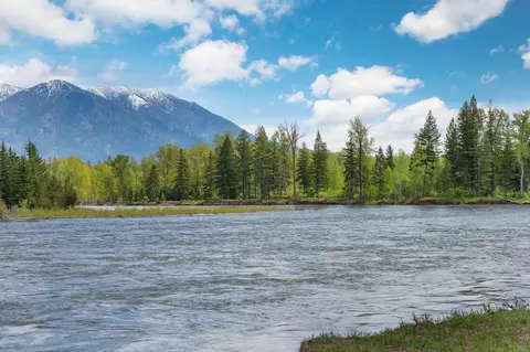985 Jellison Rd, Columbia Falls, MT 59912