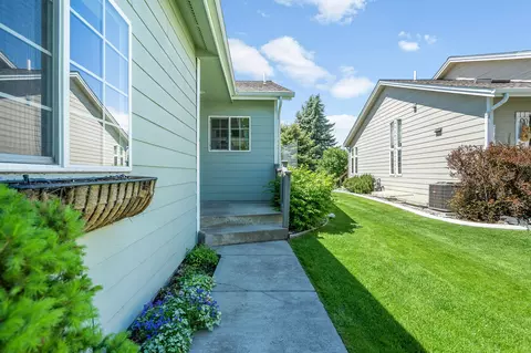 Exterior - 208 E Nicklaus Ave, Kalispell, MT 59901 photo 5 of 11