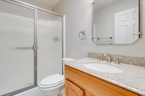 Bath - 208 E Nicklaus Ave, Kalispell, MT 59901 photo 3 of 4
