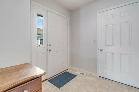 Entry Way - 208 E Nicklaus Ave, Kalispell, MT 59901 photo 1 of 3