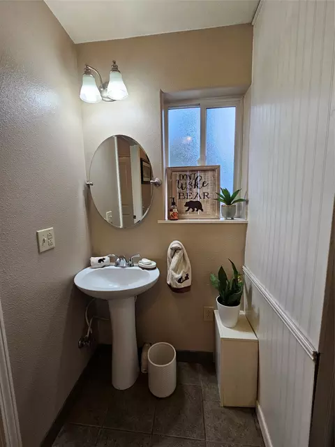 Bath - 229 3rd Ave, Lincoln, MT 59639 photo 7 of 7