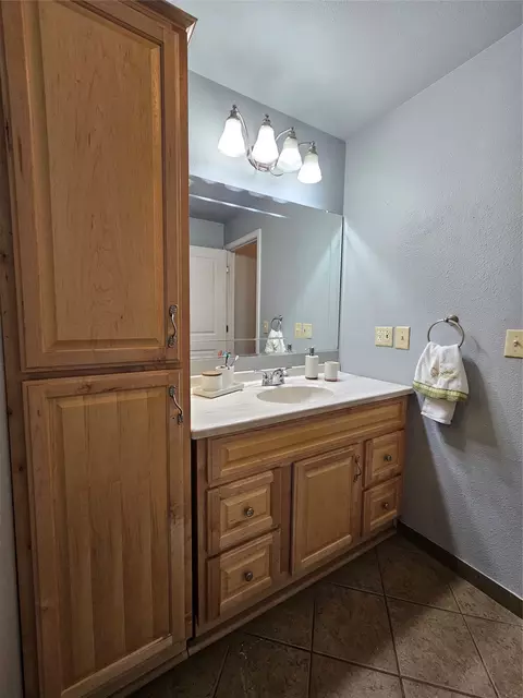 Bath - 229 3rd Ave, Lincoln, MT 59639 photo 5 of 7