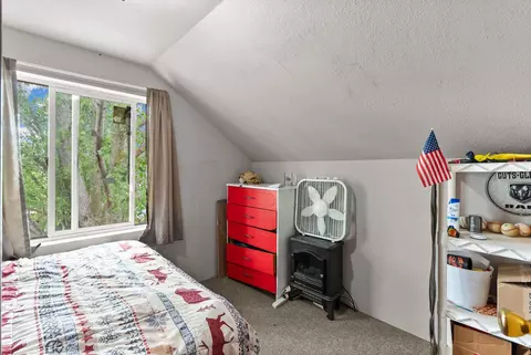 Bedroom - 1410 5th St E, Polson, MT 59860 photo 6 of 8