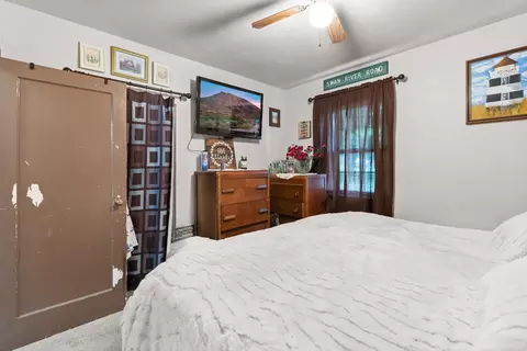 Bedroom - 1410 5th St E, Polson, MT 59860 photo 2 of 8
