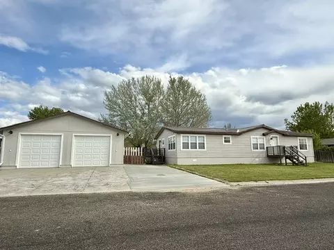 3298 Appaloosa Dr, Colstrip, MT 59323