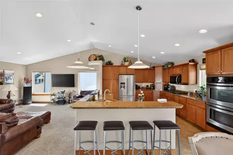 1804 Whispering Ridge Dr, Great Falls, MT 59404