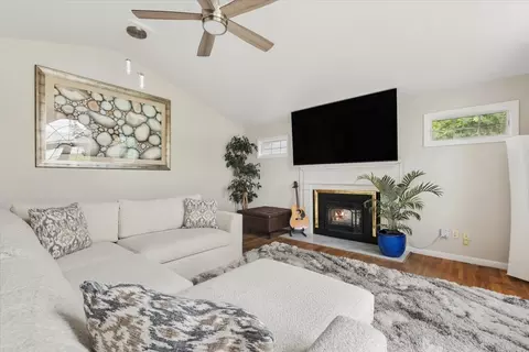 Living - 203 Central Ave, Eureka, MT 59917 photo 3 of 4