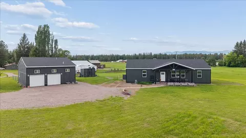 117 Bad Rock Dr, Columbia Falls, MT 59912