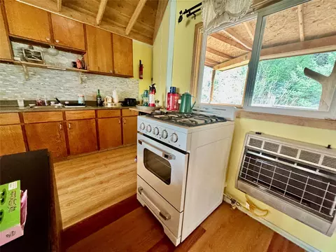 Kitchen - 111 Paul Creek Ln, Cascade, MT 59421 photo 1 of 4