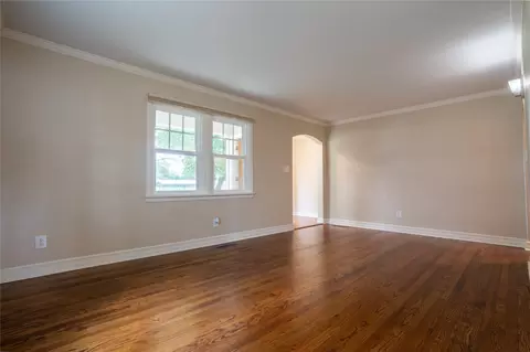 Living - 919 8th Ave E, Kalispell, MT 59901 photo 1 of 3