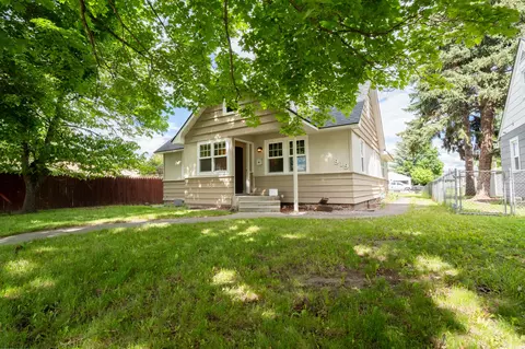 Exterior - 919 8th Ave E, Kalispell, MT 59901 photo 3 of 7