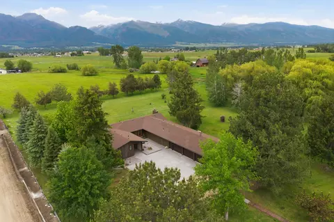 586 Cash Nichols Rd, Stevensville, MT 59870