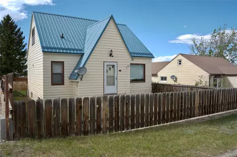 126 9th Ave SE, Cut Bank, MT 59427