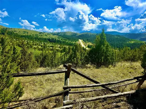 300 1/2 West Wallace Street, Virginia City, MT 59755