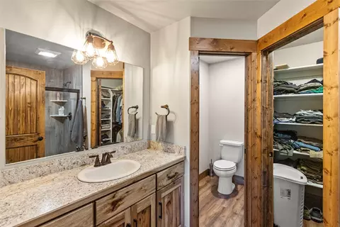 Bath - 538 Evergreen Dr, Kalispell, MT 59901 photo 1 of 4