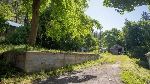 103 5th St, Alberton, MT 59820