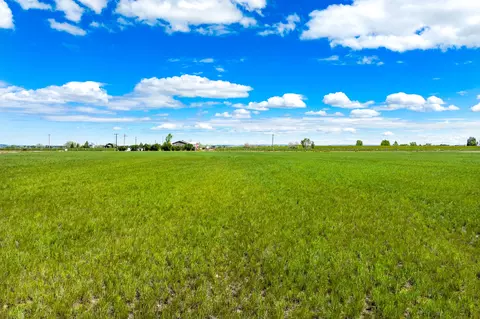 23 Country Squires Ln, Fairfield, MT 59436