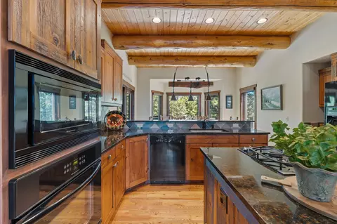 Kitchen - 129 Bjork Dr, Bigfork, MT 59911 photo 2 of 4