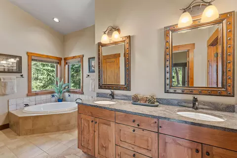 Bath - 129 Bjork Dr, Bigfork, MT 59911 photo 1 of 7