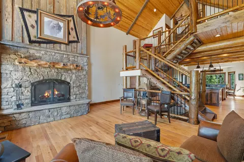 Living - 129 Bjork Dr, Bigfork, MT 59911 photo 2 of 4