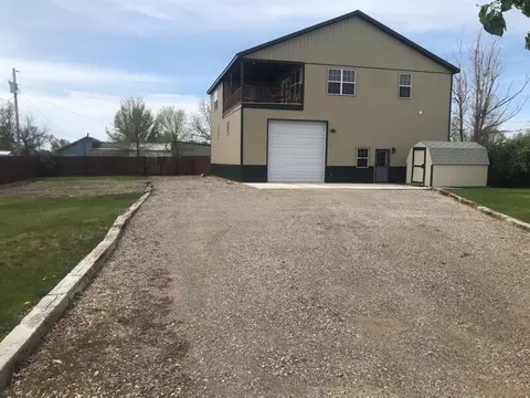 12 W Main St, Sunburst, MT 59482