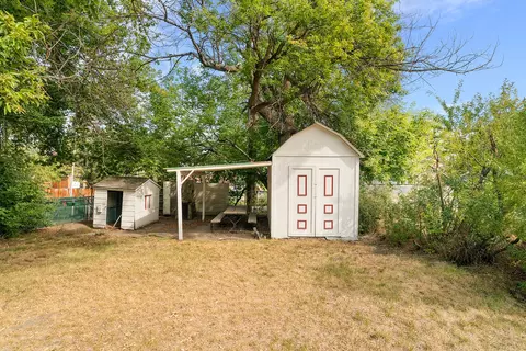 Exterior - 520 E 6th Ave, Helena, MT 59601 photo 9 of 13