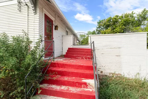Exterior - 520 E 6th Ave, Helena, MT 59601 photo 5 of 13