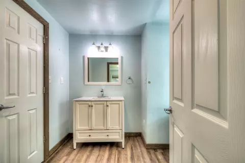 Bath - 514 S 7th St, Hamilton, MT 59840 photo 3 of 6