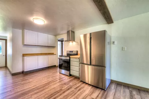 Kitchen - 514 S 7th St, Hamilton, MT 59840 photo 3 of 6