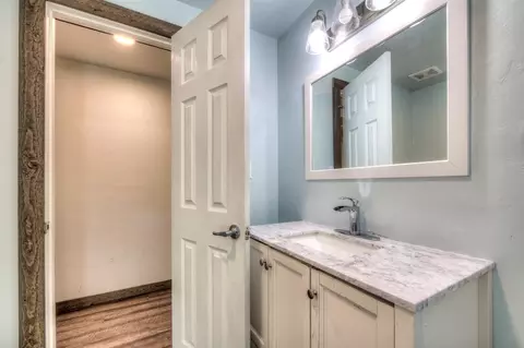 Bath - 514 S 7th St, Hamilton, MT 59840 photo 6 of 6